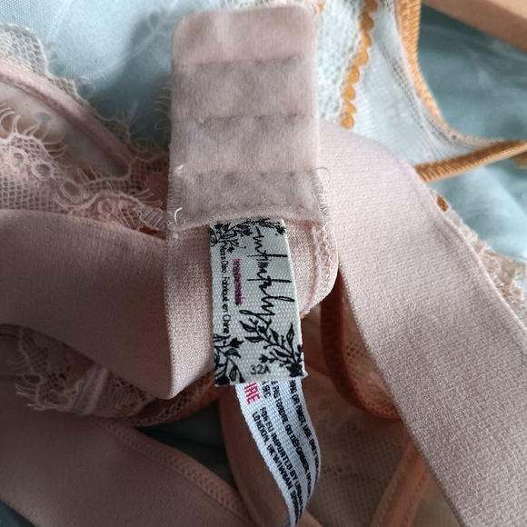 Free People Hour of Dawn Sheer Lace Underwire Bra Structured 32A Cream - Picture 8 of 8